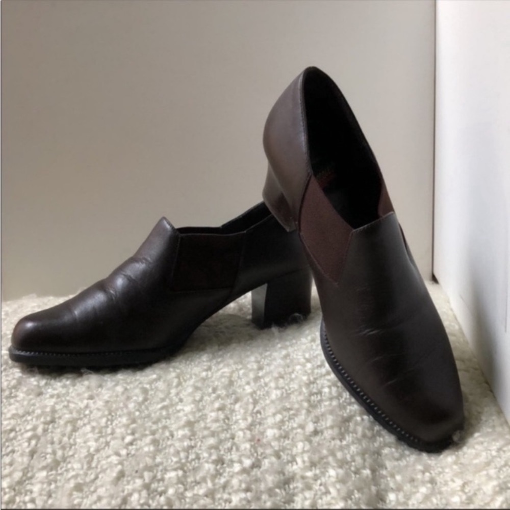 💕AEROSOLES WOMENS SIZE 6.5 BROWN HEELED LOAFERS